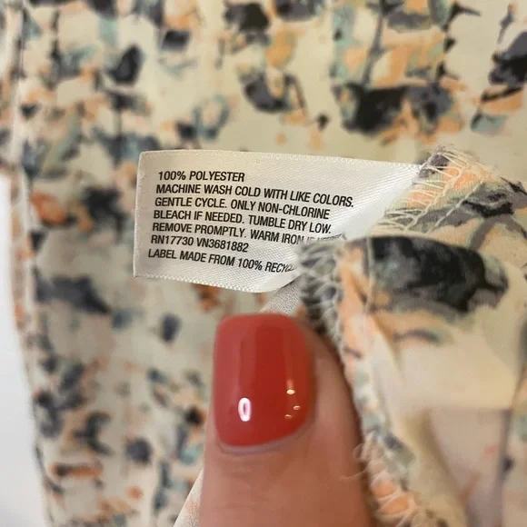 Women’s Liz Lange for Target Blush Short Sleeve Maternity Blouse Size XS - Picture 5 of 6